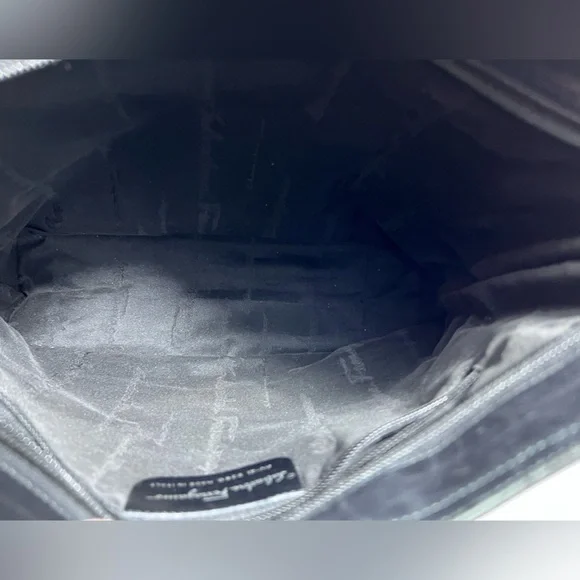 Salvatore Ferragamo Black Shoilder Bag in VGUC- - Picture 4 of 11